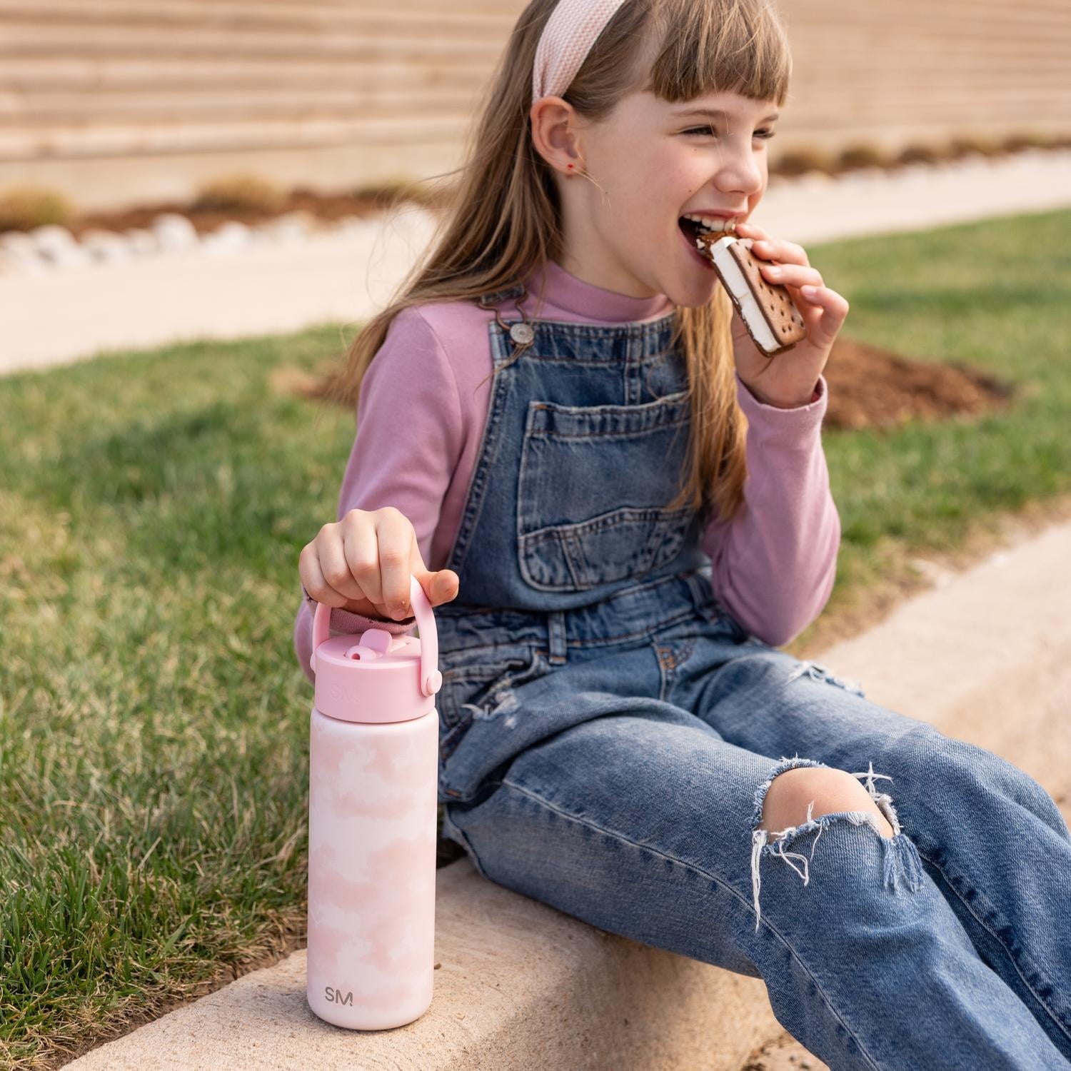 Simple Modern 18 fl oz Insulated Stainless Steel Summit Wide Mouth Water Bottle with Handle and Straw Lid|Black and White Checkmate - FHQ4