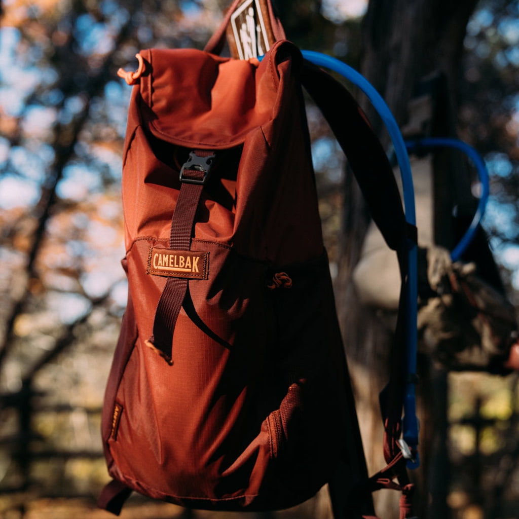 CamelBak Arête™ 18 Hydration Pack 50 oz, Canyon Clay - T3FC