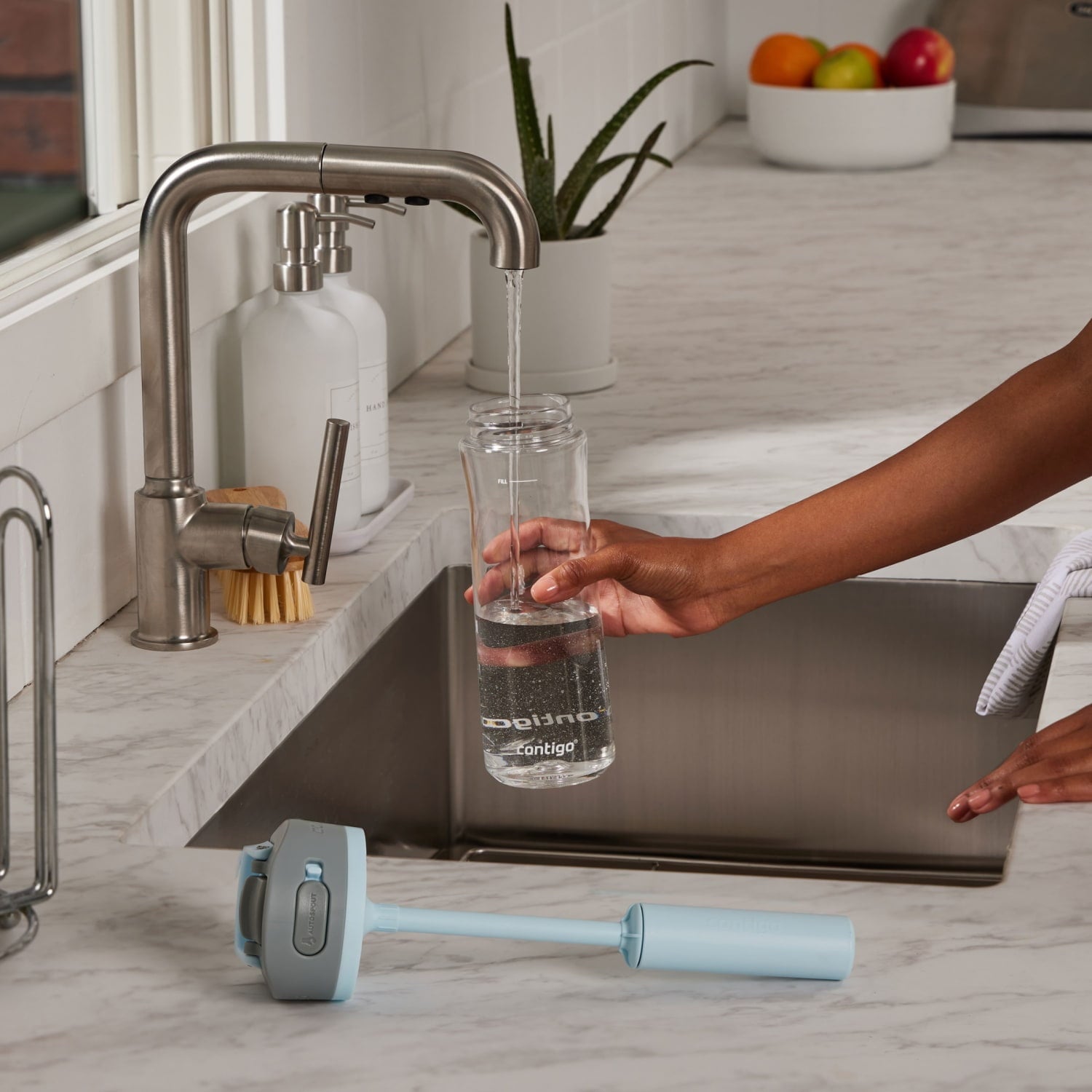 Contigo 24 oz. Wells Plastic Filter Water Bottle - Salt - DK3Y
