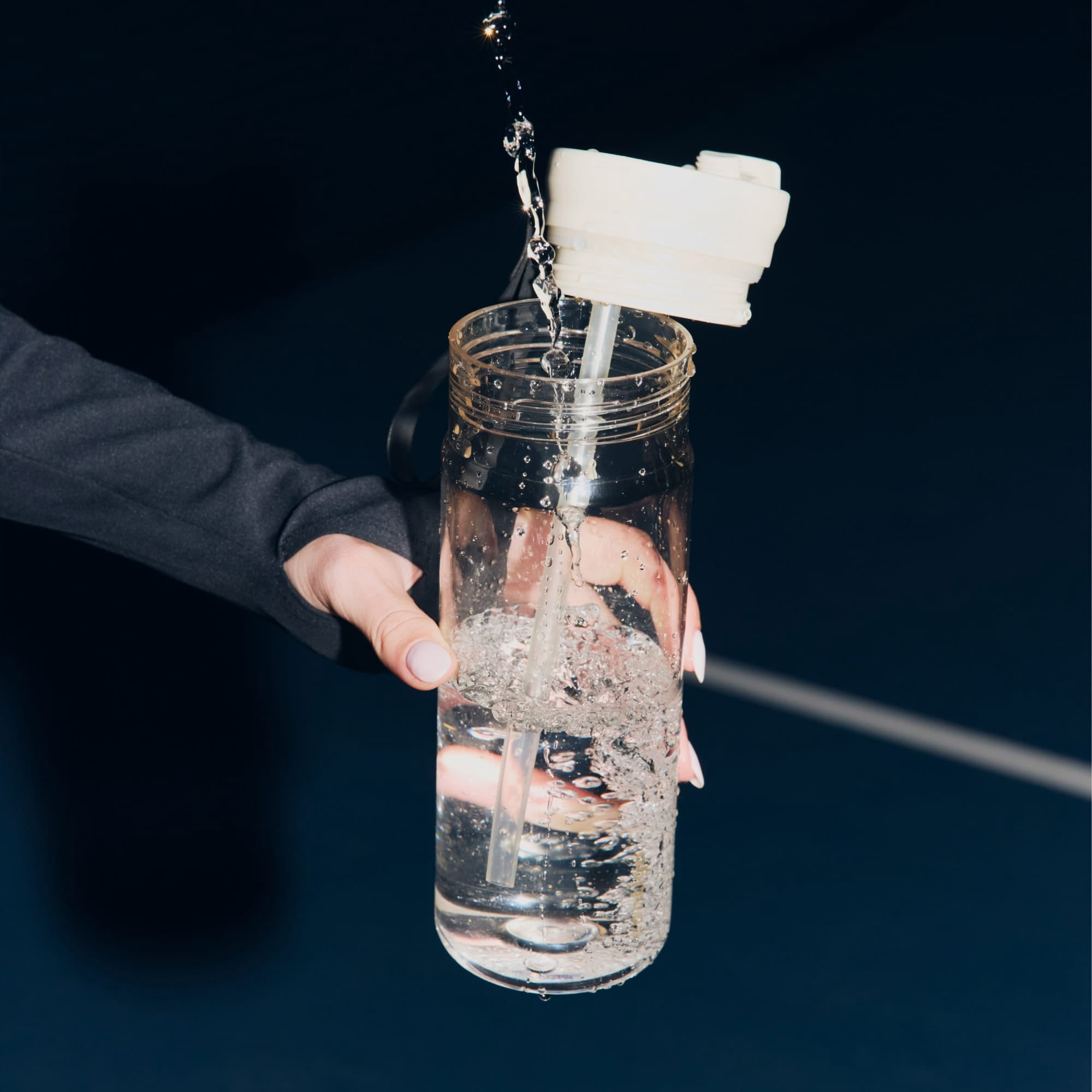 Contigo DualSip Leakproof Plastic Reusable Water Bottle with Carrying Strap, Black/Clear, 24 oz - WG9L