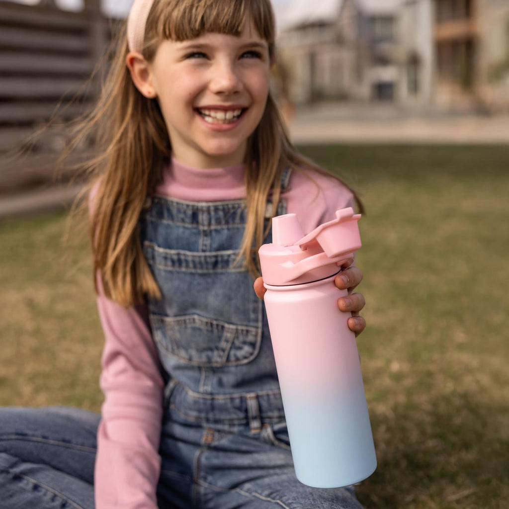 Simple Modern 18 fl oz Insulated Stainless Steel Summit Water Bottle with Covered Silicone Straw Lid | Sweet Taffy - 5MNL